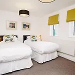 50 Bredon Court