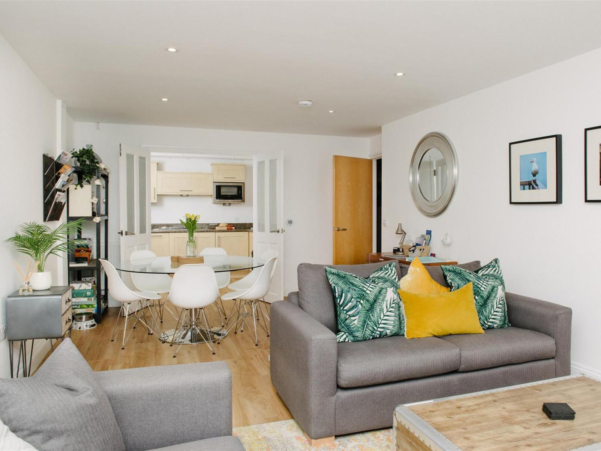 50 Bredon Court Apartment *